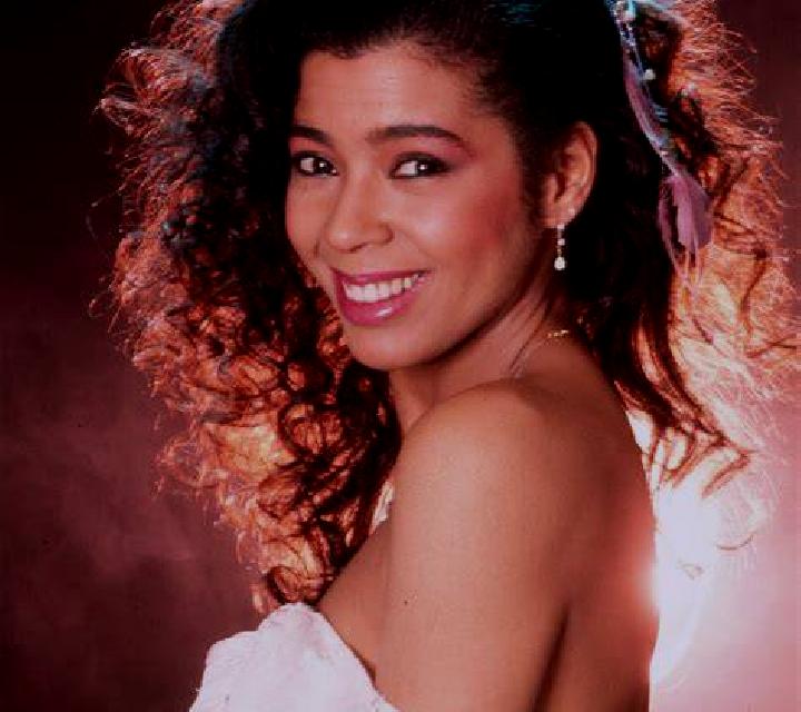 Paula Sevilla escort
