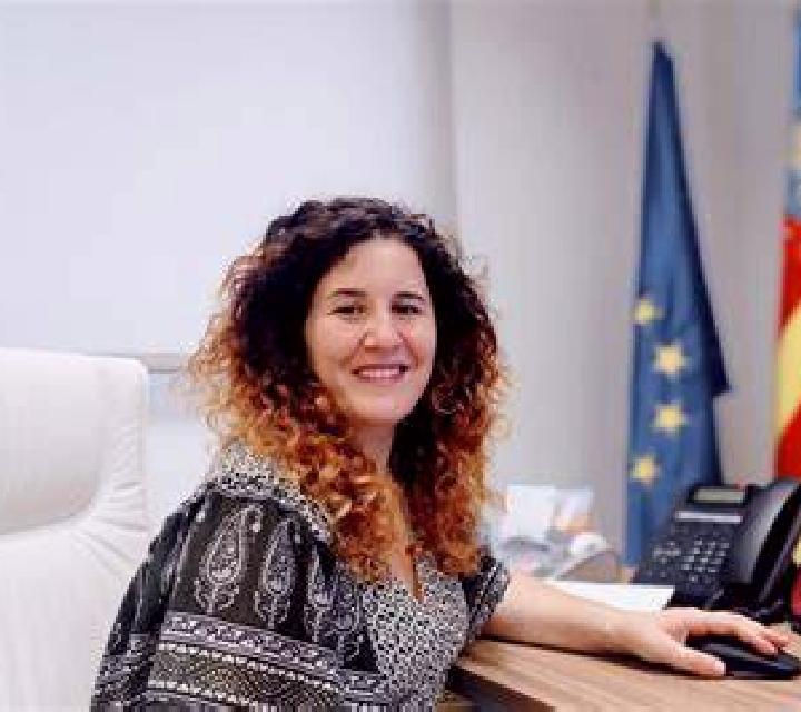 Paula Tomares escort
