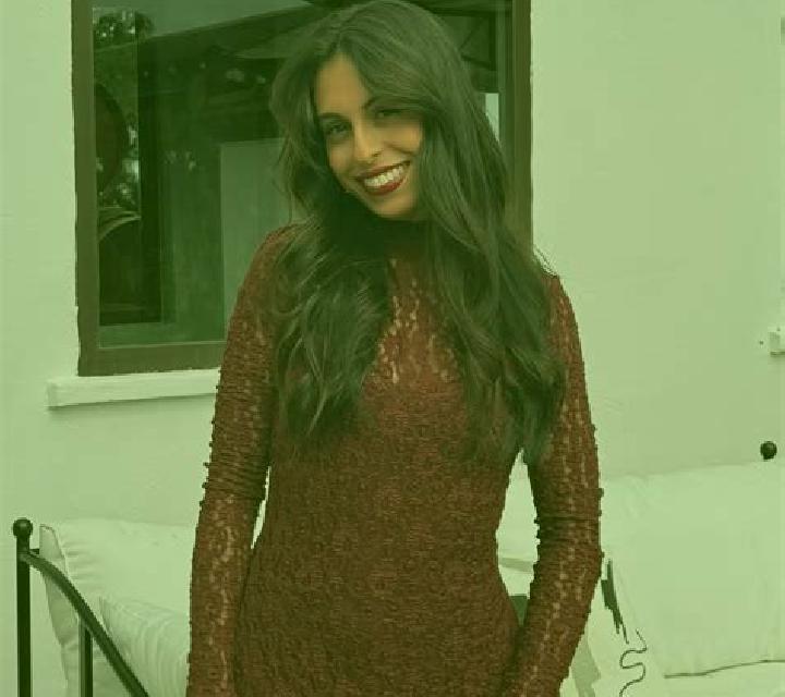 Regina 2 Alcoroches escort