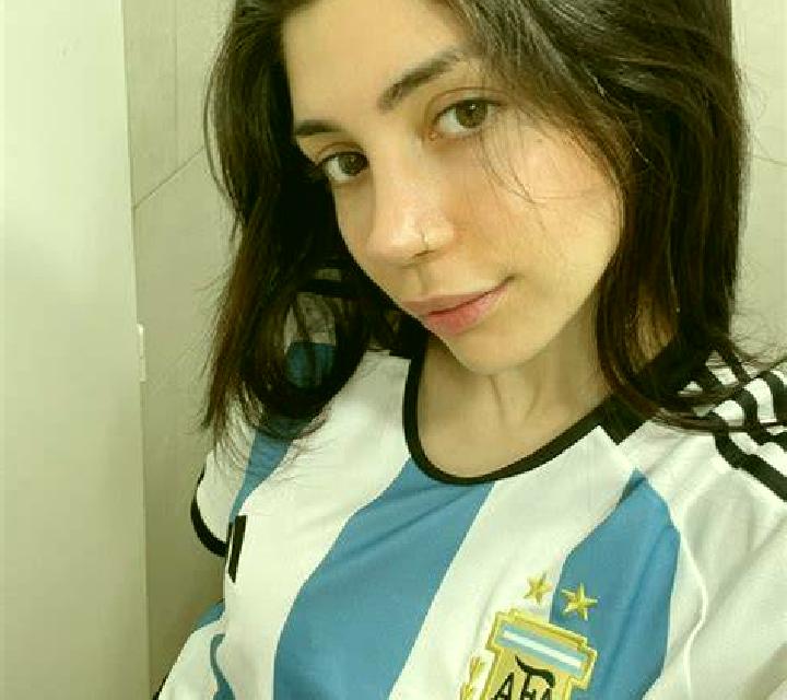 Regina L Ampolla escort