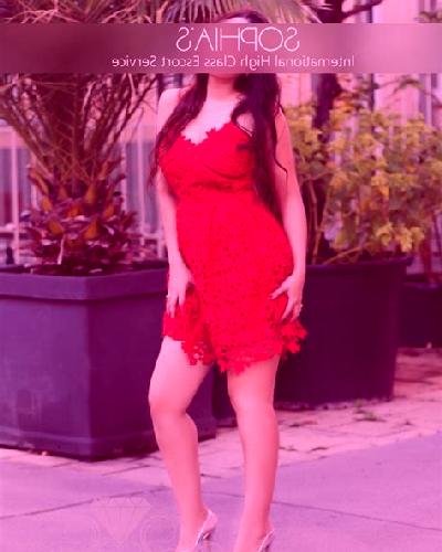 Renata Fuentespreadas escort