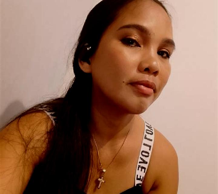 Renata Posada de Valdeon escort