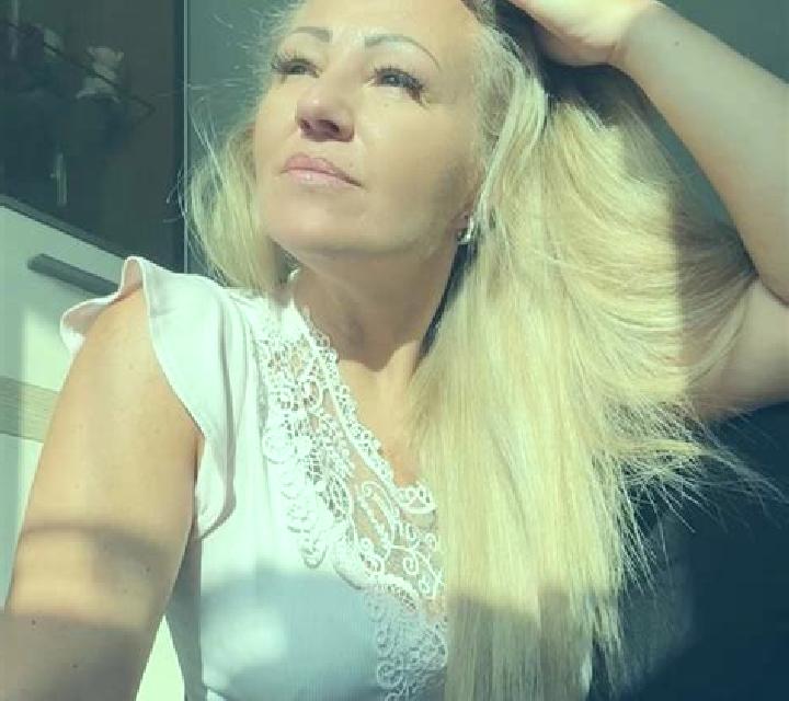 Sara 2 Penausende escort