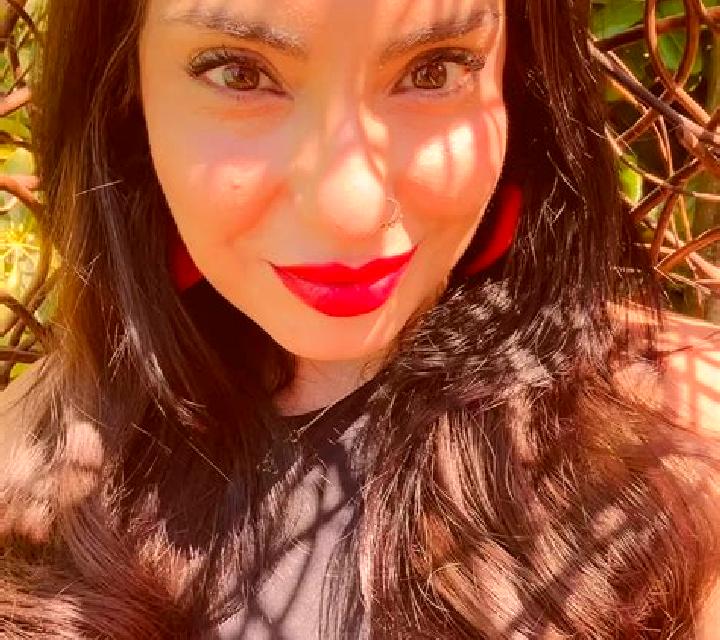 Sara 3 Otura escort