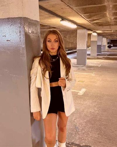 Selene 2 Adeje escort