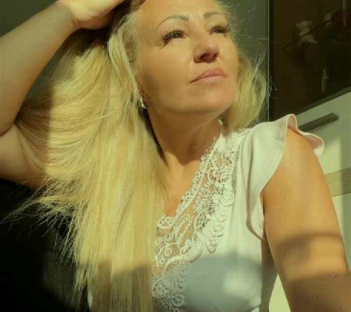 Selene El Astillero escort